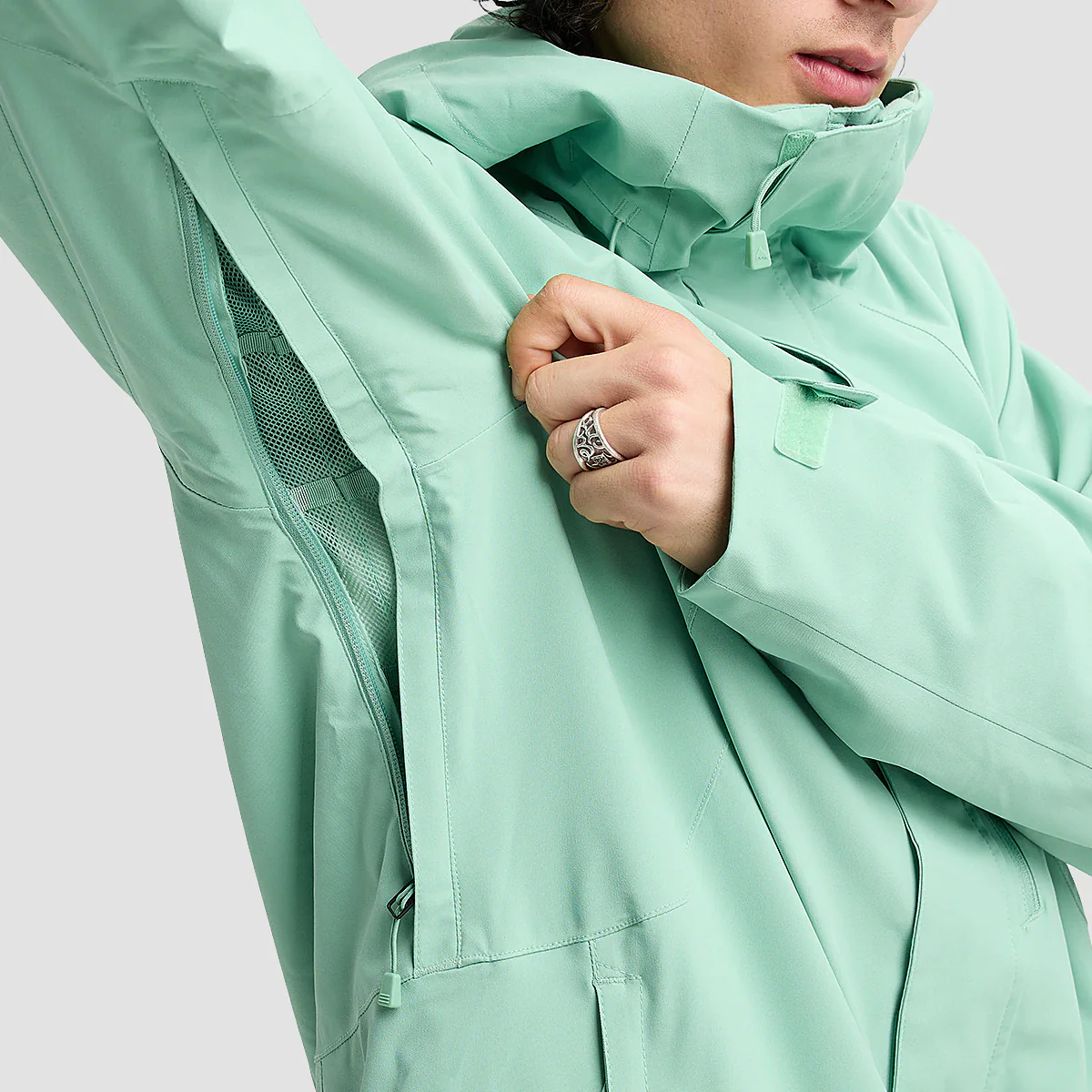 Burton Reserve 2L Stretch Slim Snow Jacket Soft Sage - Image 4