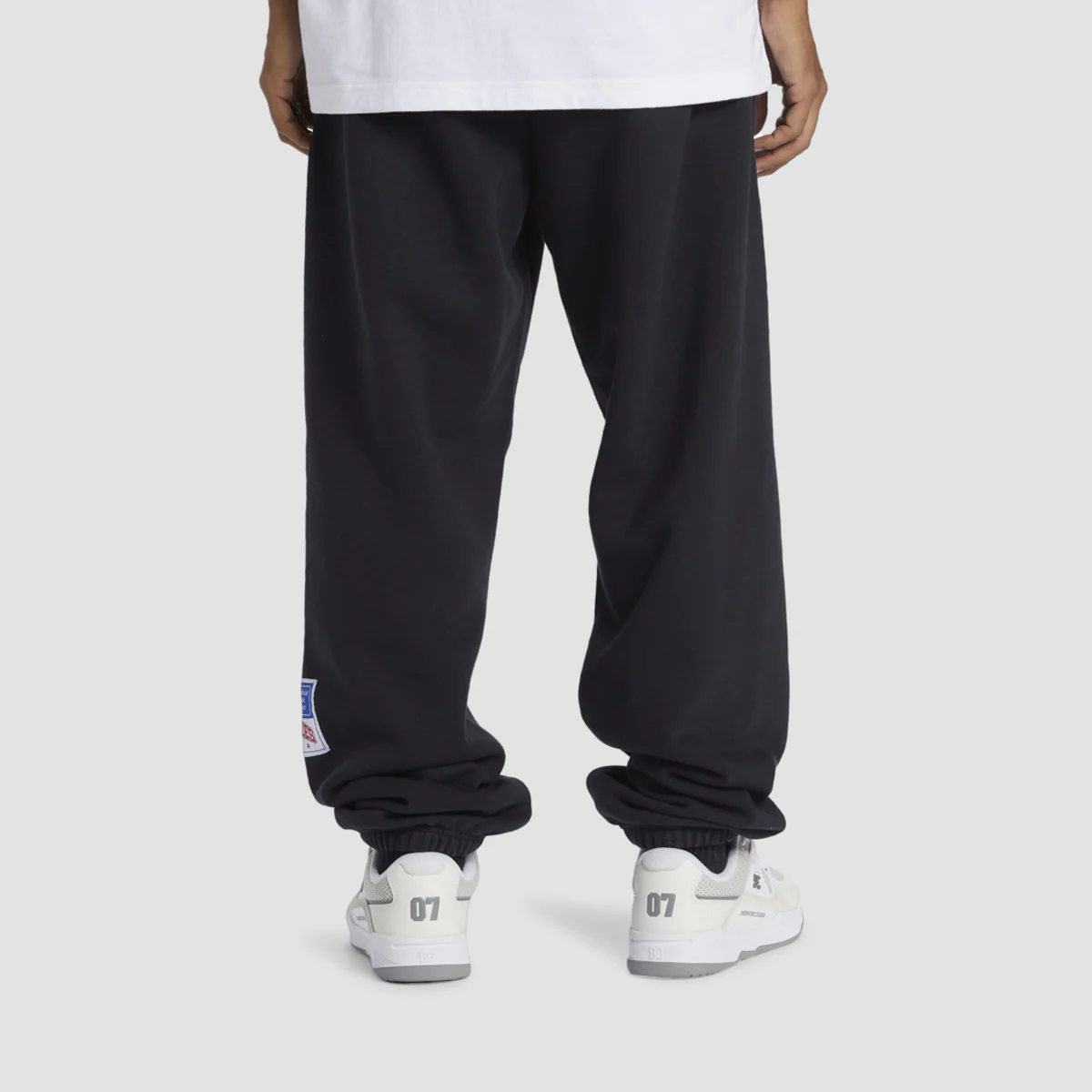 DC Old Champs Sweatpants Black - Image 3