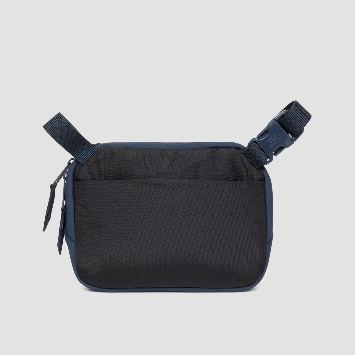 Eastpak Arjan 2.5L Crossbody Bag CNNCT F Matte Admiral - Image 2
