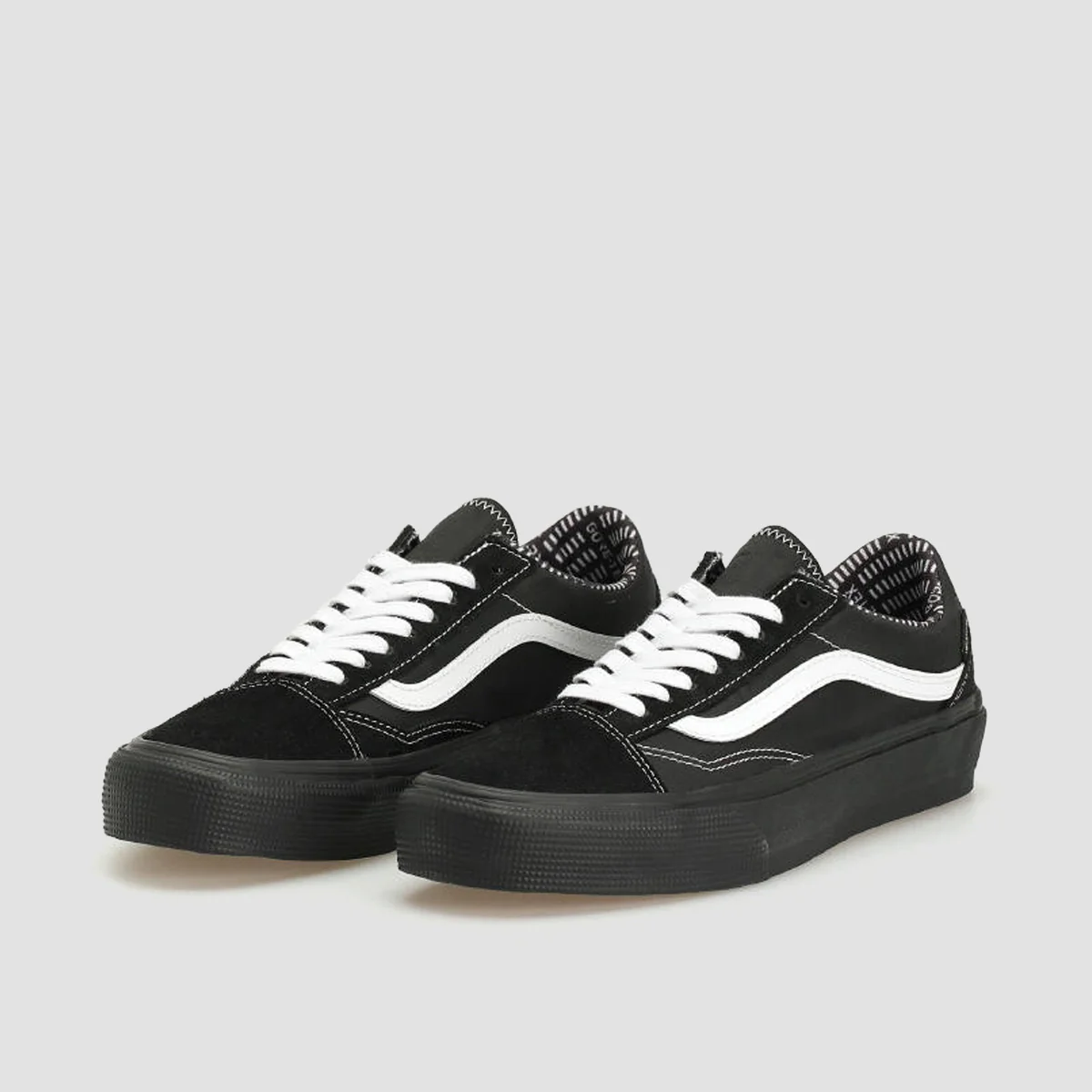 Vans Old Skool GORE-TEX Shoes - Gore-Tex Black - Image 2